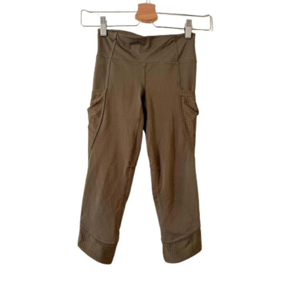 IVIVVA Girls Capri Legging Pants Size 8 Green Wide Waistband Mesh Pocket Cropped